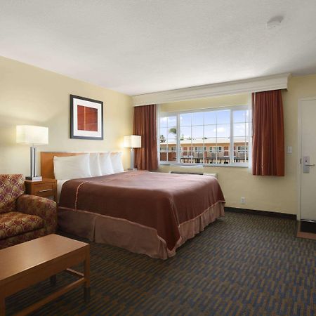 Howard Johnson By Wyndham San Diego Sea World Luaran gambar